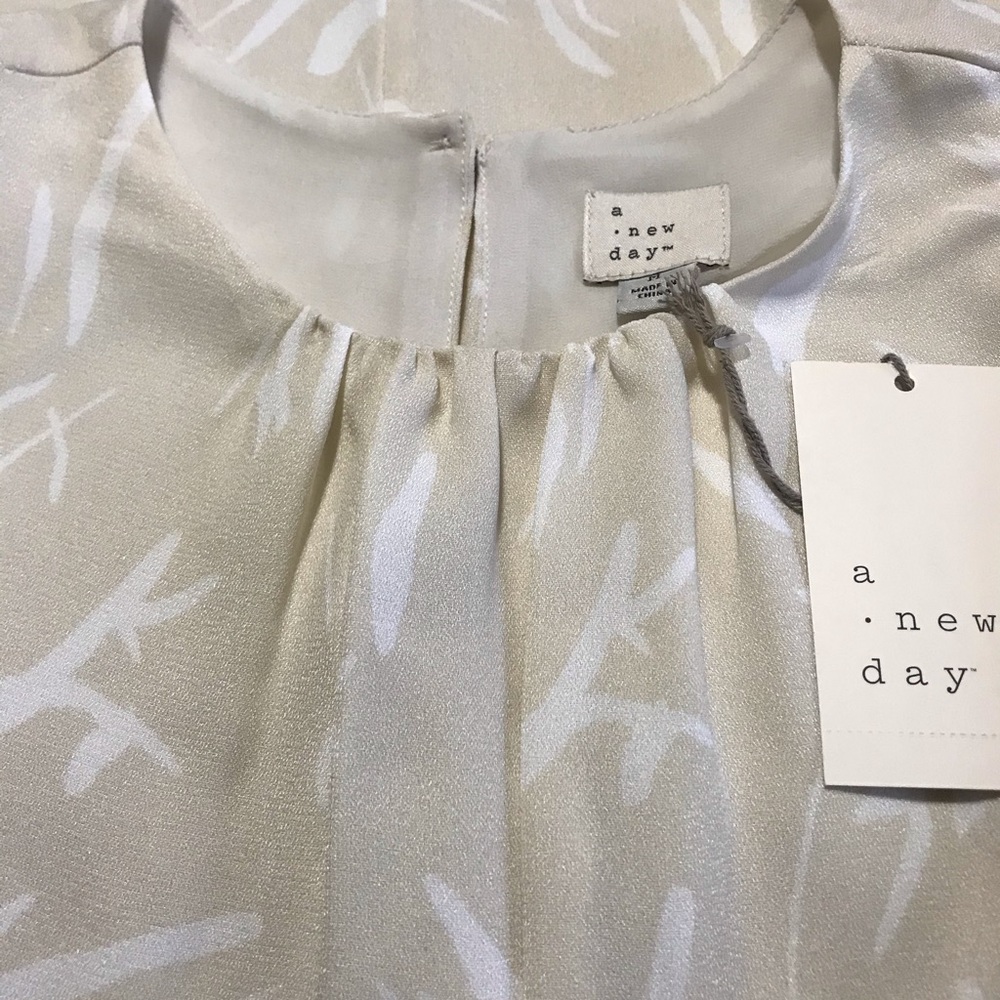 NWT a . new day top - Picture 8 of 8
